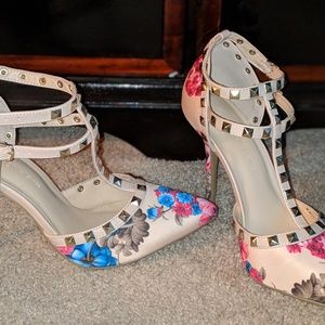 Pointed Studded heels